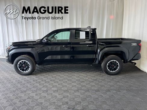 Used 2024 Toyota Tacoma TRD Off-Road AWD/4WD image 1