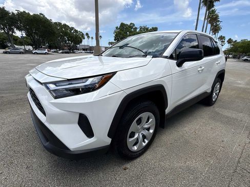 Used 2025 Toyota RAV4 LE FWD image 4