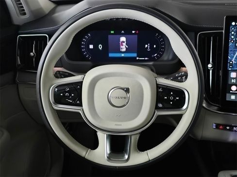 New 2026 Volvo XC90 B6 Ultra w/ Protection Package image 20