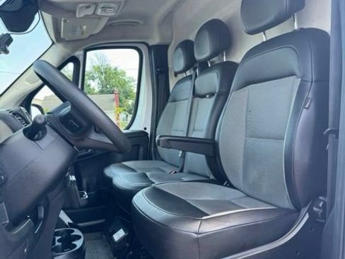 Used 2023 RAM ProMaster 2500 w/ Convenience Group FWD image 13