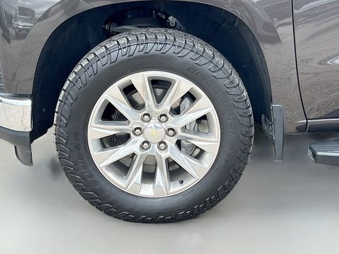 Used 2021 Chevrolet Silverado 1500 LTZ AWD/4WD image 30