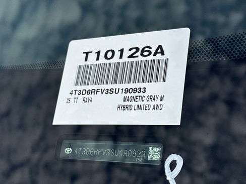 Used 2025 Toyota RAV4 Limited image 39