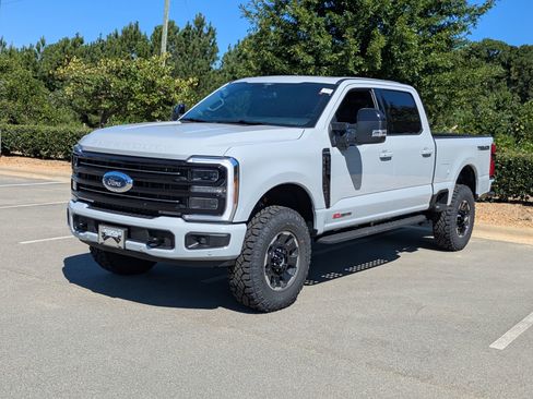 New 2026 Ford F250 Platinum w/ Tremor Off-Road Package image 8