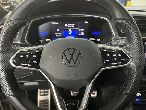 Certified 2024 Volkswagen Tiguan SE R-Line image 28