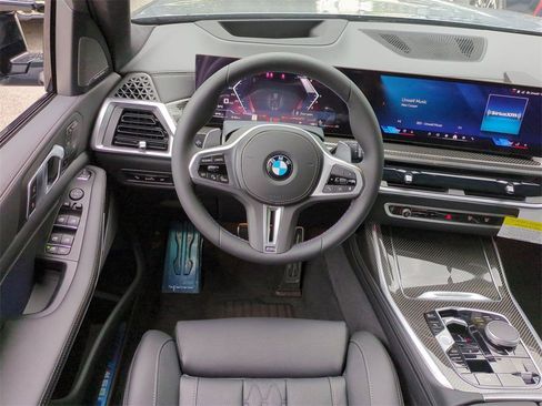 New 2026 BMW X7 M60i image 14