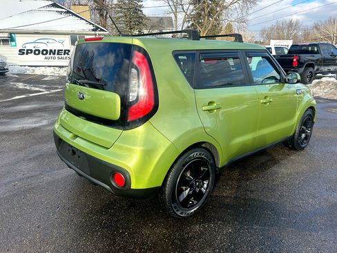 Used 2017 Kia Soul Base 6M image 5