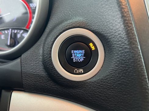 Used 2017 Dodge Journey SXT FWD image 14