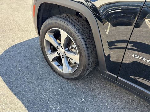 Used 2023 Jeep Grand Cherokee Limited w/ Trailer Tow Prep Group (B) image 23