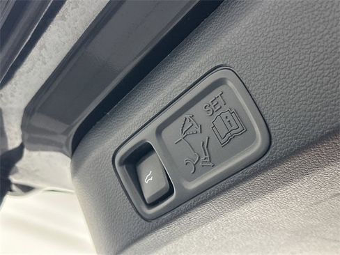 Used 2022 Lincoln Navigator Reserve image 10