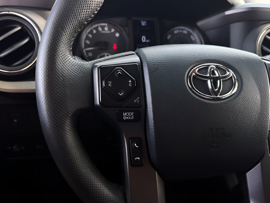 Used 2020 Toyota Tacoma TRD Off-Road AWD/4WD image 14