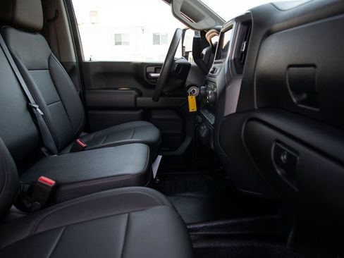 Used 2021 Chevrolet Silverado 2500 W/T w/ WT Convenience Package AWD/4WD image 18