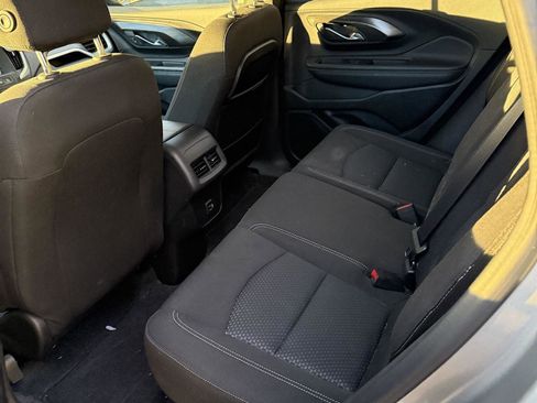 Used 2024 GMC Terrain SLE w/ Driver Convenience Package image 12