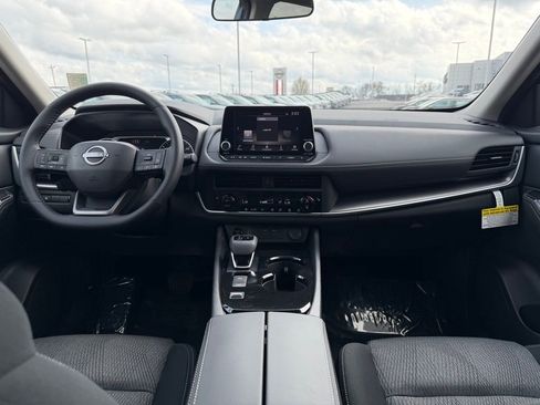 New 2026 Nissan Rogue SV w/ Cold Weather Package FWD image 18