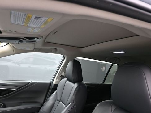 Used 2025 Subaru Outback Touring XT image 11