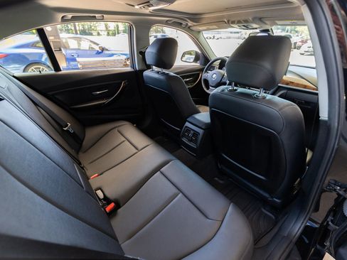 Used 2014 BMW 320i Sedan RWD image 26
