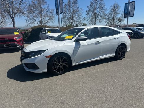 Used 2019 Honda Civic Sport image 5