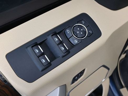 Used 2015 Ford F150 Lariat w/ Equipment Group 502A Luxury AWD/4WD image 21