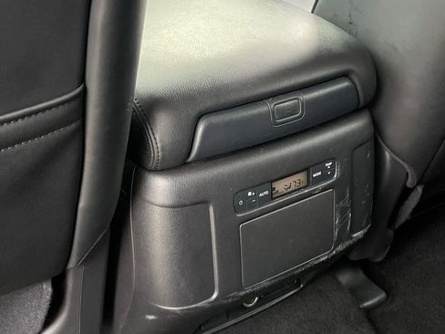 Used 2024 Nissan Armada SV image 23