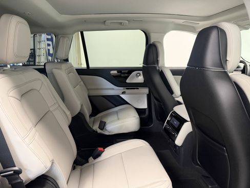 New 2026 Lincoln Aviator Reserve AWD/4WD image 22