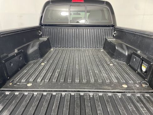 Used 2015 Toyota Tacoma 4x4 Double Cab w/ TRD Sport Package image 18