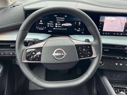 Certified 2025 Nissan Murano SL w/ Cargo Package AWD/4WD image 14