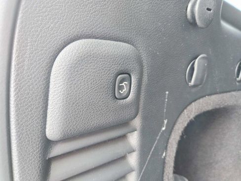 Used 2019 Jeep Grand Cherokee Limited image 15