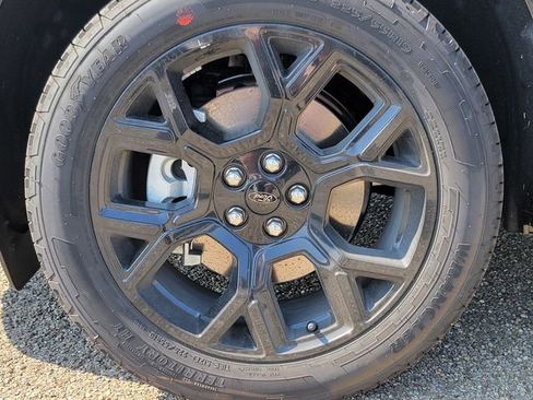 New 2025 Ford Maverick Lobo image 13