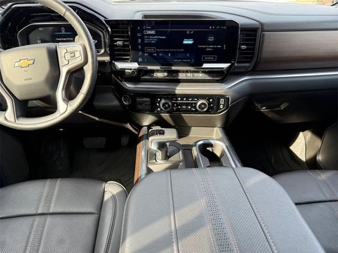 Used 2024 Chevrolet Silverado 1500 High Country w/ High Country Premium Package image 11