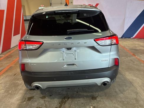 Used 2022 Ford Escape SE AWD/4WD image 3