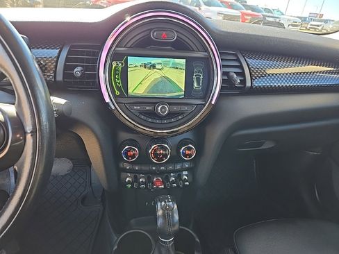 Used 2018 MINI Cooper S image 28
