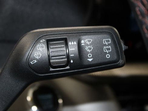 Used 2025 Ford Explorer Active image 41