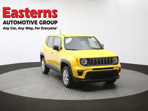 Used 2023 Jeep Renegade Latitude image 50