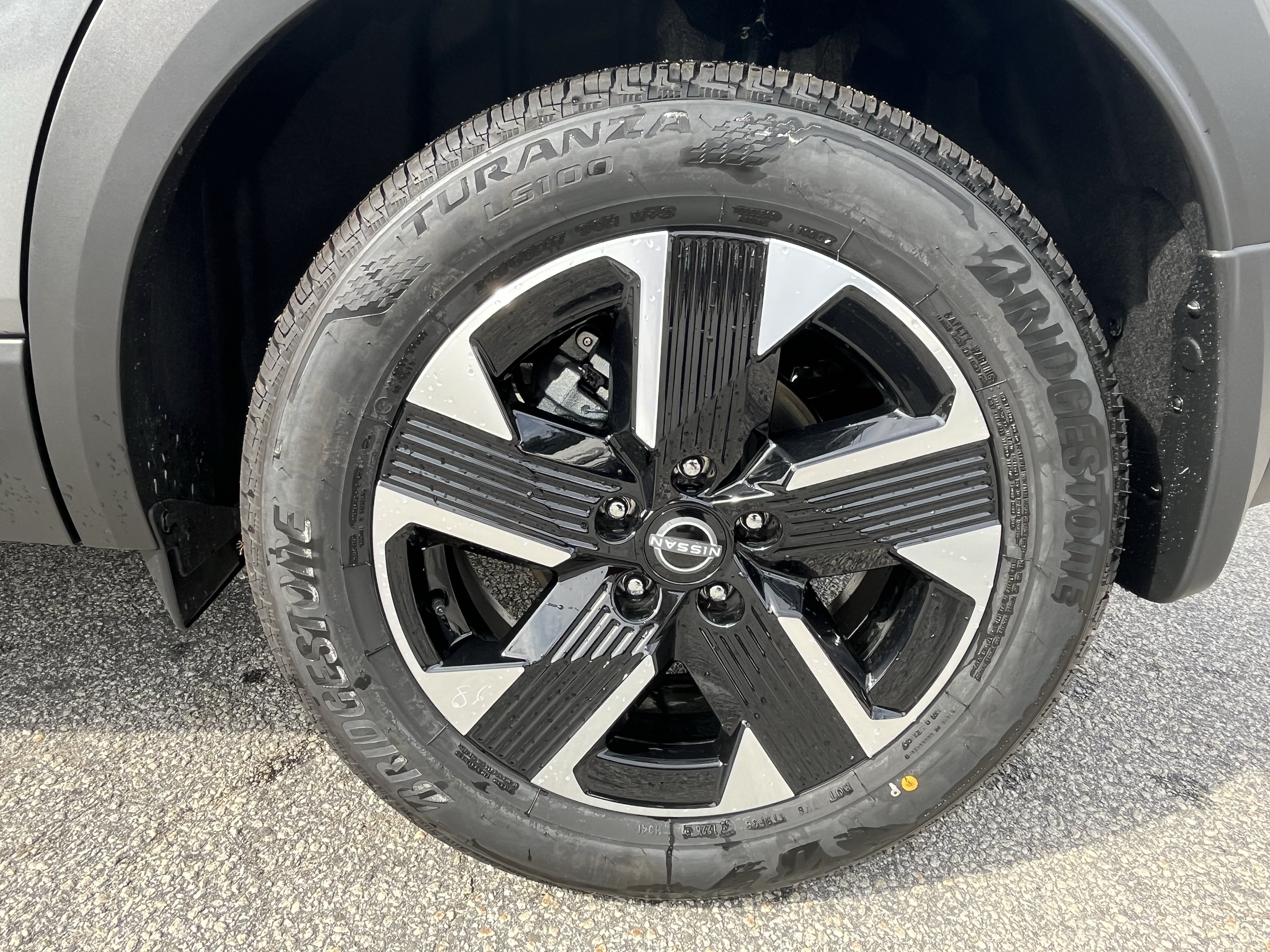 New 2027 Nissan Kicks SV AWD/4WD image 11