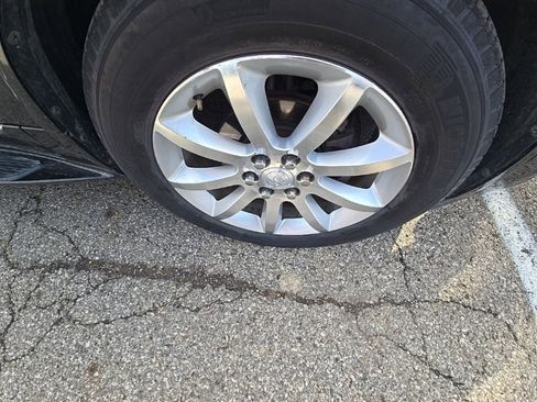 Used 2013 Buick Enclave Premium w/ Trailering Provision Package image 20