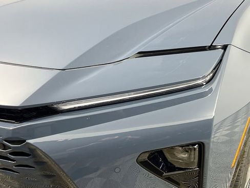 New 2025 Toyota Crown Signia image 9