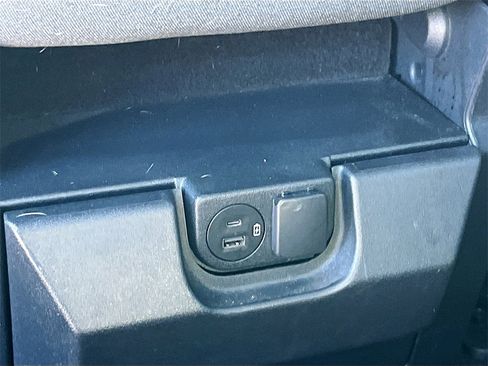 Used 2021 Ford F150 XLT image 23