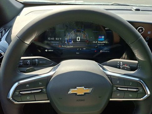 New 2027 Chevrolet Equinox LT FWD image 9