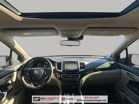 Used 2016 Honda Pilot Touring image 10