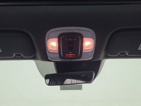 New 2025 Hyundai Elantra Limited image 8