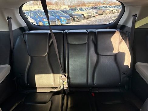 Used 2024 Kia Carnival LX image 39