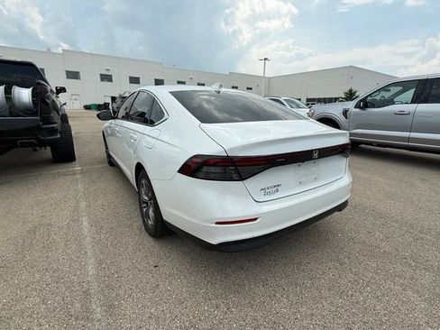 Used 2025 Honda Accord SE image 2