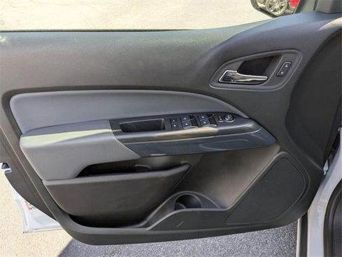 Used 2022 Chevrolet Colorado Z71 image 28