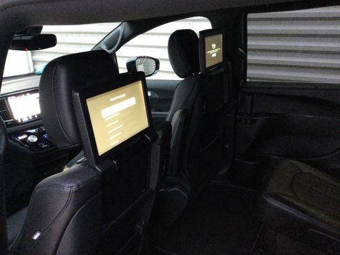 New 2026 Chrysler Pacifica Select image 7