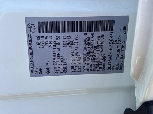 Used 2024 Nissan Rogue S FWD image 33