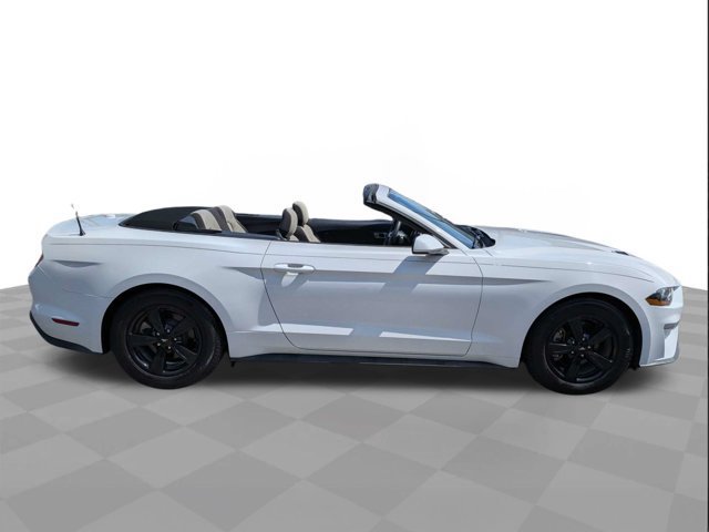 Used 2020 Ford Mustang Convertible RWD image 3