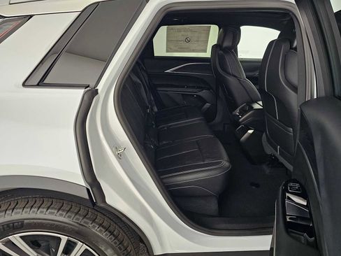 New 2026 Cadillac Lyriq Luxury RWD image 12