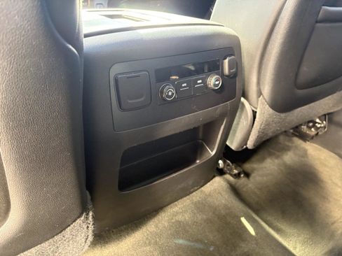 Used 2015 Chevrolet Tahoe LT image 18