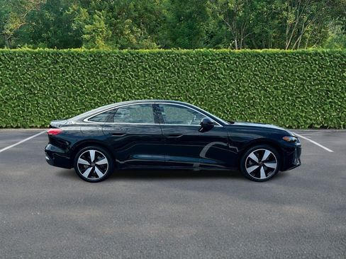 Used 2025 Audi A5 2.0T Premium Plus w/ Premium Plus AWD/4WD image 2