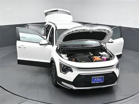 Used 2024 Kia Niro EX image 58