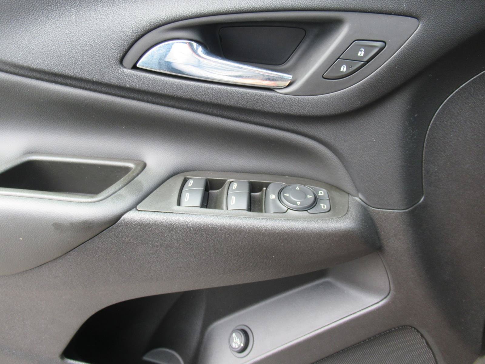 Used 2023 Chevrolet Equinox LT FWD image 22